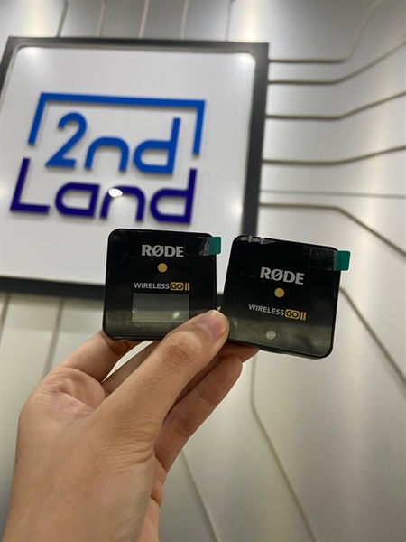 Micro Rode Wireless Go 2 - Màu đen - Ngoại hình: 98% - Không dùng 2 cục TX cùng lúc - Kèm 1 receiver + 2 bông lọc gió + 2 transmitter + túi vải 1