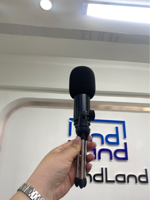 Micro Studio Noname - Màu đen - Ngoại hình 98% - Kèm Box, dây kết nối