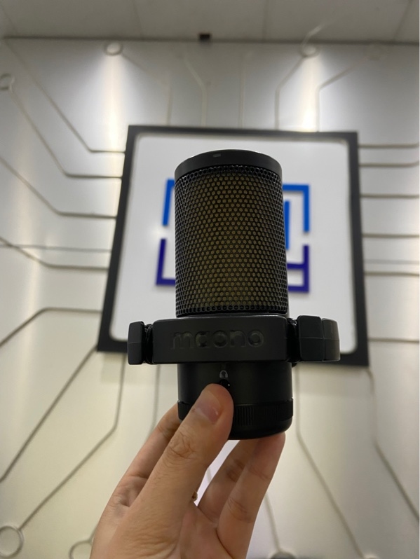 Microphone chơi game USB Maono DGM20 - Led RGB - Màu đen - Ngoại hình: 97% - Mất màn lọc âm, đầu mic xước - Kèm Box (arm, cáp kết nối,kẹp bàn)