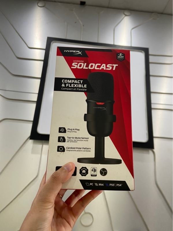 Microphone Hyperx Solocast - Màu đen - Ngoại hình: 97.5% - Bụi - Kèm box