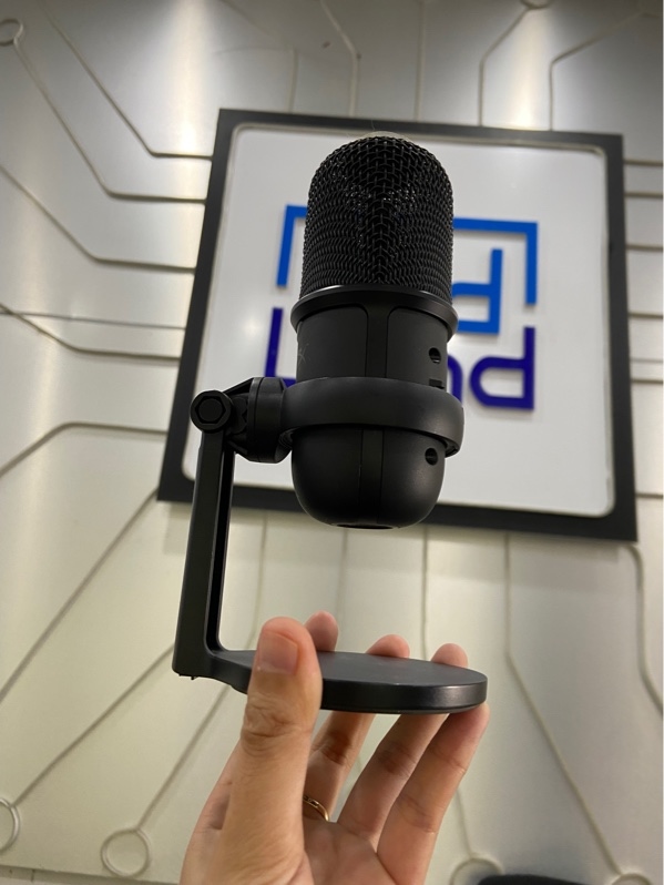 Microphone Hyperx Solocast - Màu đen - Ngoại hình: 97.5% - Bụi - Kèm box