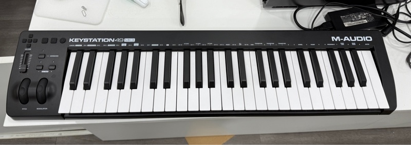 Midi Keyboard Controller M-Audio Keystation U9 MK3 - Màu đen - Ngoại hình 98% - Kèm dây kết nối