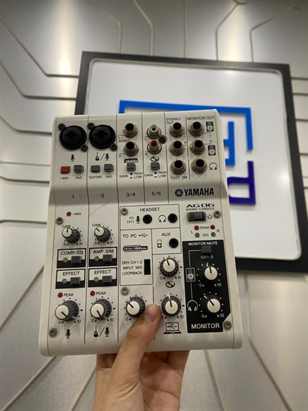 Mixer AG06 Mixing Console - Màu trắng - Ngoại hình: 98% - Kèm nguồn