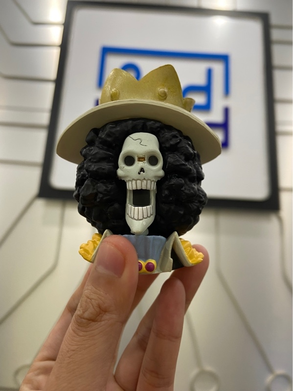 Mô Hình Bán Thân Brook Đội Vương Miệng Dòng One Piece Great Deep Collection - Màu đen - Ngoại hình: 97% - Kính rơi - Kèm Box