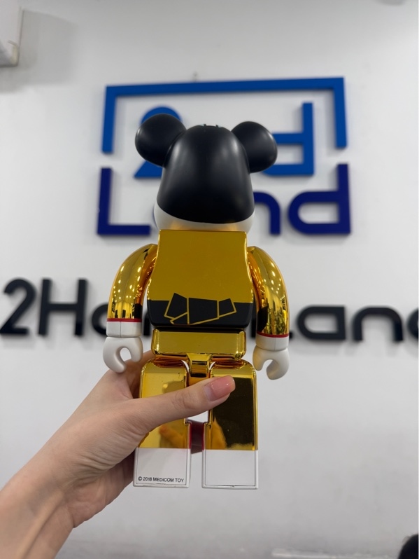 Mô hình Bearbrick Kabuki 400% phiên bản mạ vàng - Màu gold - Ngoại hình 98% - Kèm box