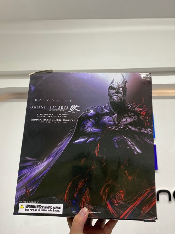 Mô hình hành động Square Enix Play Arts Kai Batman Rogues Gallery Two-Face - Màu đen xám - Ngoại hình 96% - Kèm box, 1 số phụ kiện
