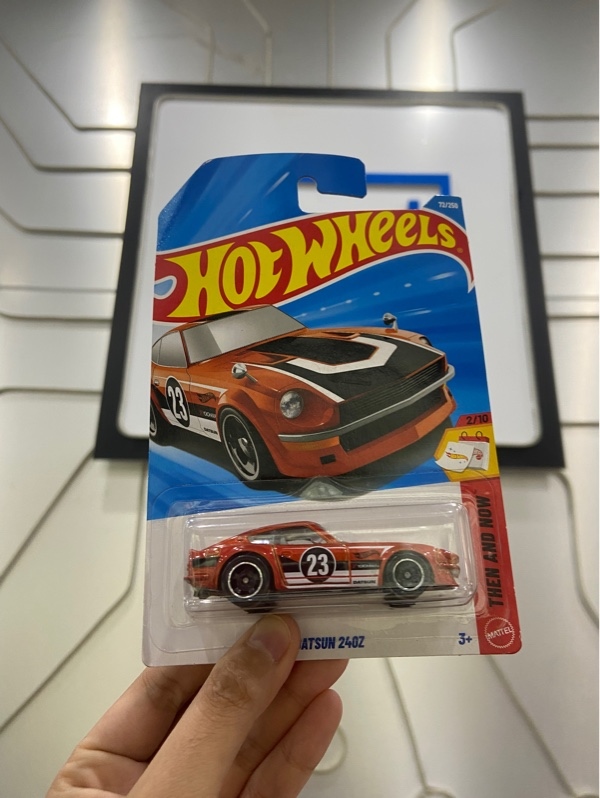 Mô hình Hot Wheels Datsun 240z - Màu cam - Newseal