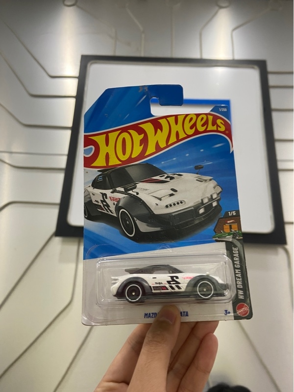 Mô hình Hot Wheels Mazda MX-5 Miata - Màu trắng - Newseal