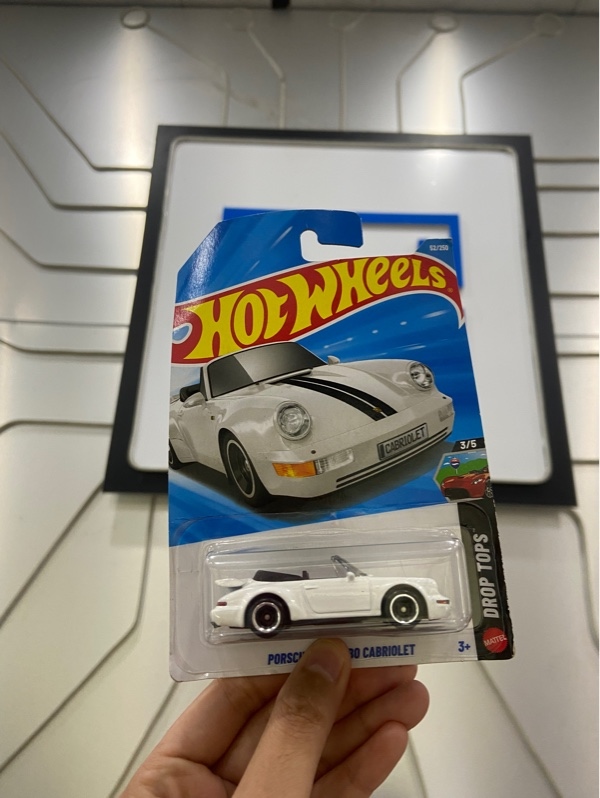 Mô hình Hot Wheels Porsche 911 Turbo Cabriolet - Màu trắn - Newseal