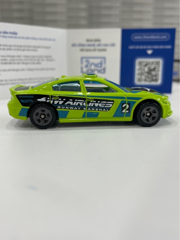 Mô hình Hotwheels 15 Dodge Charger SRT - Màu xanh lá - Ngoại hình: 98% - Body
