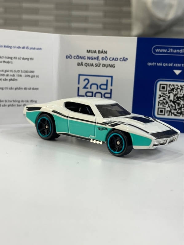Mô hình Hotwheels Custom Otto - Màu trắng - Ngoại hình: 98% - Body