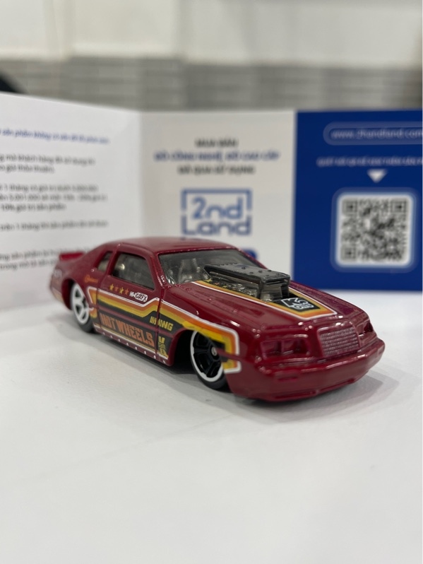 Mô hình Hotwheels Ford Thunderbird Pro Stock - Màu đỏ - Ngoại hình: 98% - Body