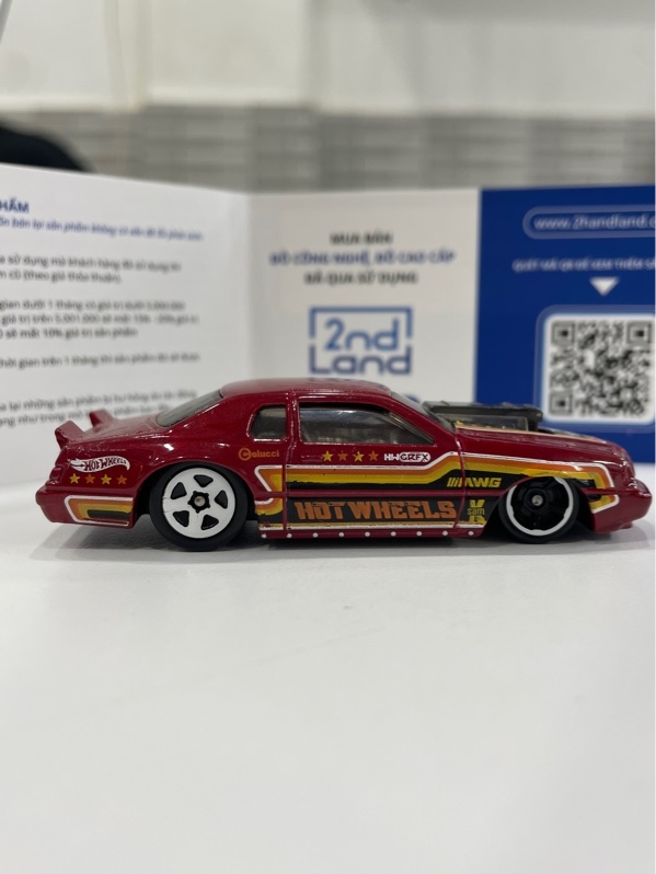 Mô hình Hotwheels Ford Thunderbird Pro Stock - Màu đỏ - Ngoại hình: 98% - Body