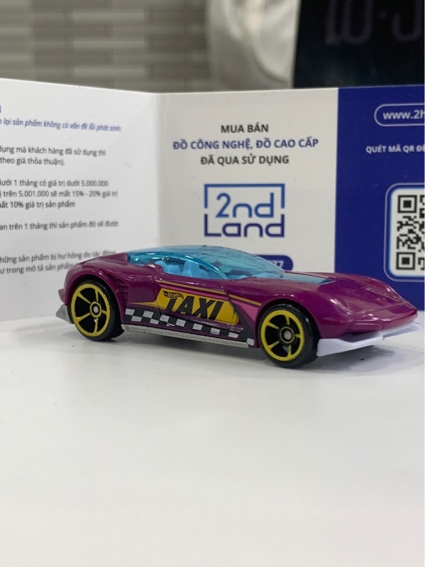 Mô hình Hotwheels Gazella GT - Màu tím - Ngoại hình: 98% - Body