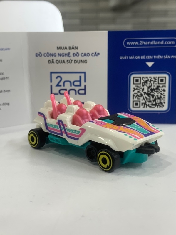 Mô hình Hotwheels Loopster - Màu trắng - Ngoại hình: 98% - Body