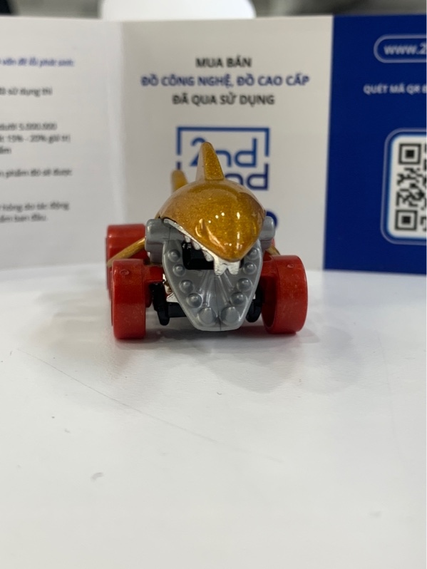 Mô hình Hotwheels Shark Bite - Màu vàng - Ngoại hình: 98% - Body