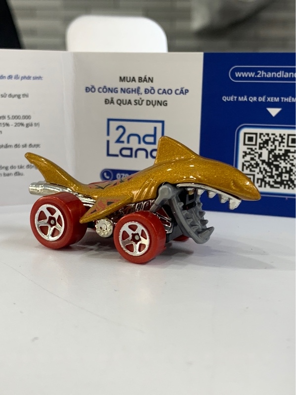 Mô hình Hotwheels Shark Bite - Màu vàng - Ngoại hình: 98% - Body