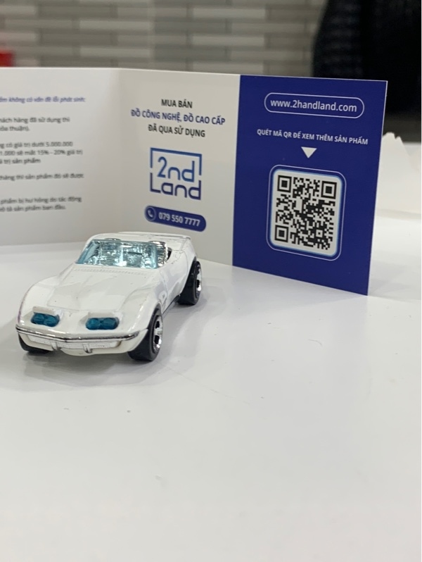 Mô hình Hotwheels Stingray Convertible - Màu trắng - Ngoại hình: 98% - Body