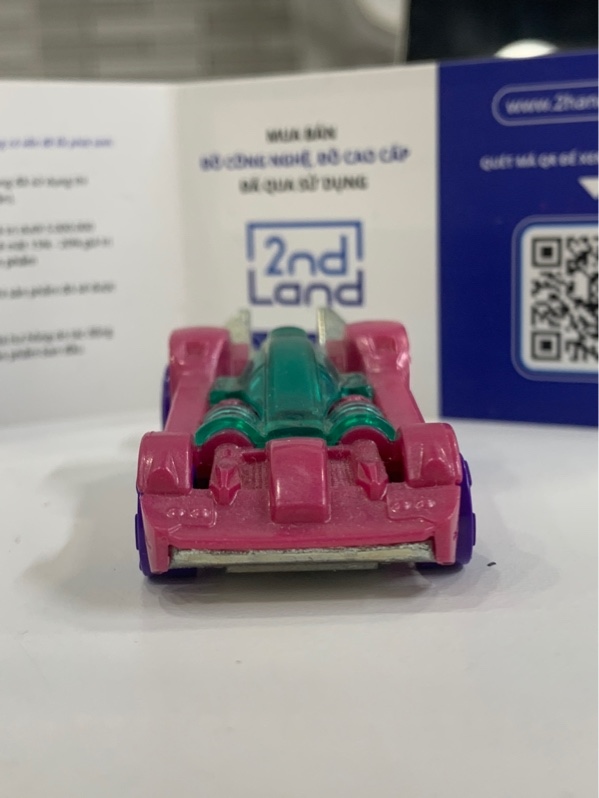 Mô hình Hotwheels Treasure Hunt - Màu hồng - Ngoại hình: 98% - Body
