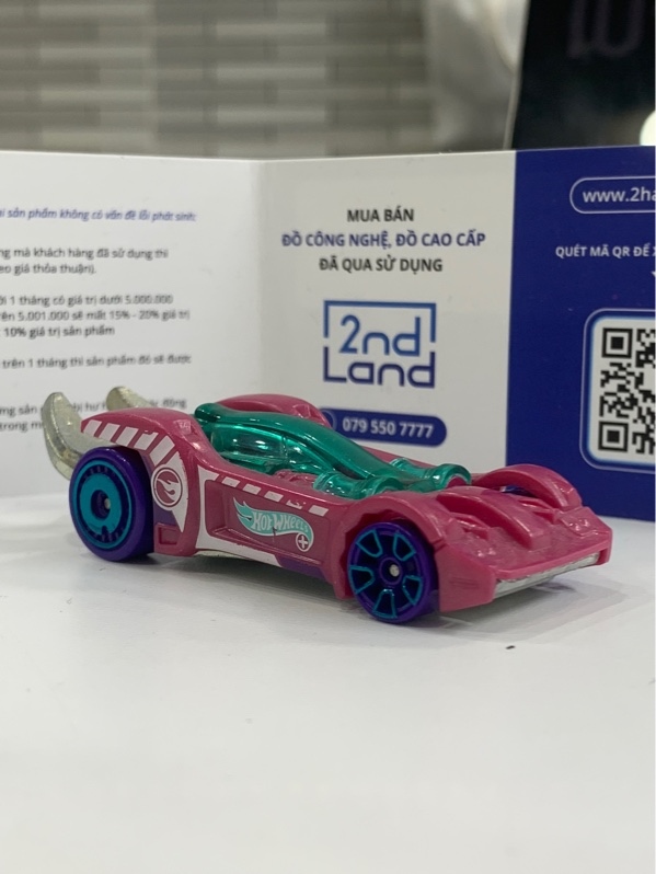 Mô hình Hotwheels Treasure Hunt - Màu hồng - Ngoại hình: 98% - Body