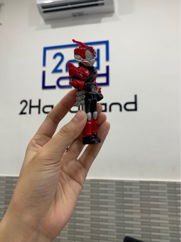 Mô hình Kamen rider drive - Màu đỏ - Ngoại hình: 98% - Box