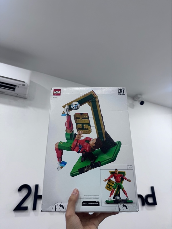 Mô hình LEGO Editions Cristiano Ronaldo – Soccer Legend - Newseal