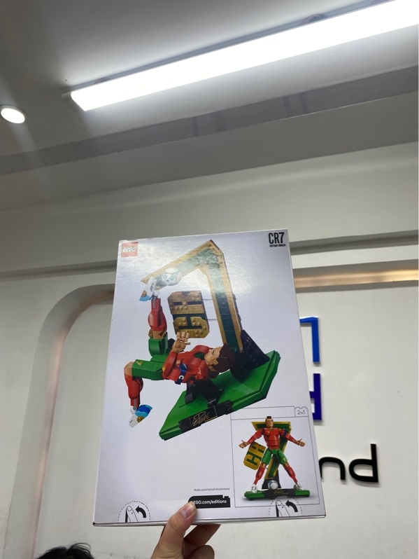 Mô hình LEGO Editions Sports 43016 Cristiano Ronaldo – Football Legend - Màu xanh - New seal