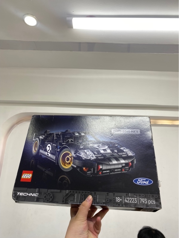 Mô hình LEGO Technic 1966 Ford GT40 MKII (42223) - Màu đen - Newseal