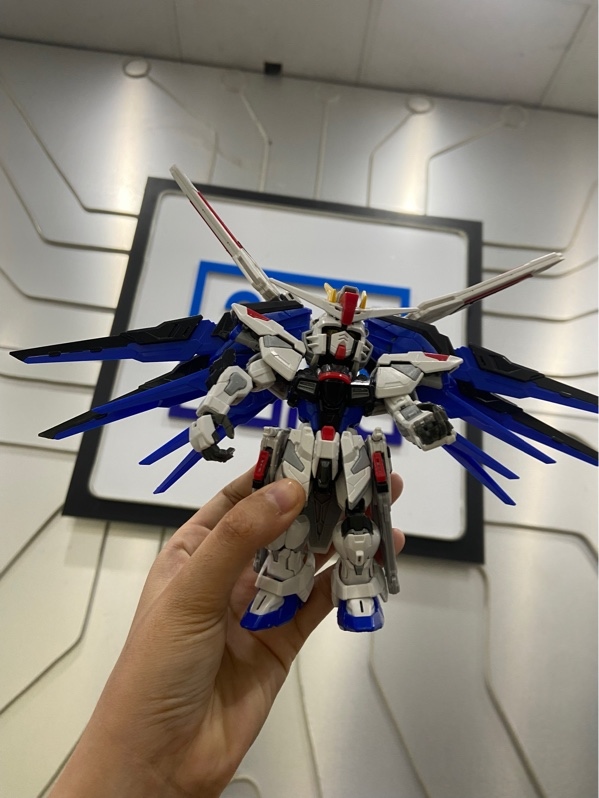 Mô hình MGSD Freedom Gundam X10A - Màu trắng - Ngoại hình:98% - FullBox