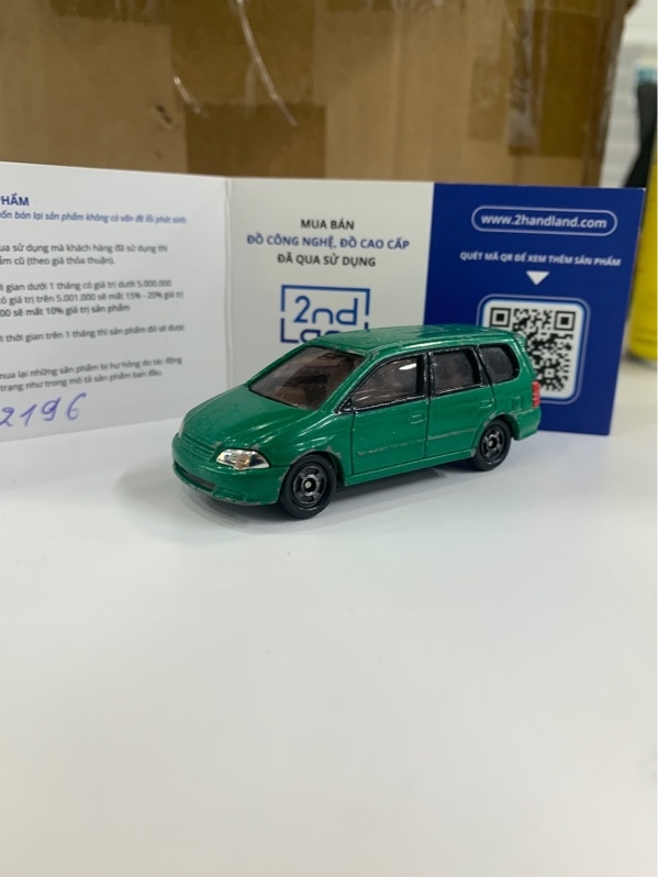 Mô hình Tomica Honda odyssey - Màu xanh lá - Ngoại hình: 97% - Body