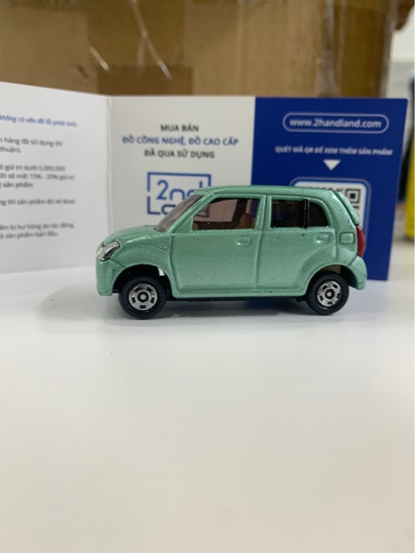 Mô hình tomica suzuki ALTO - Màu xanh lá - Ngoại hình: 97% - Body