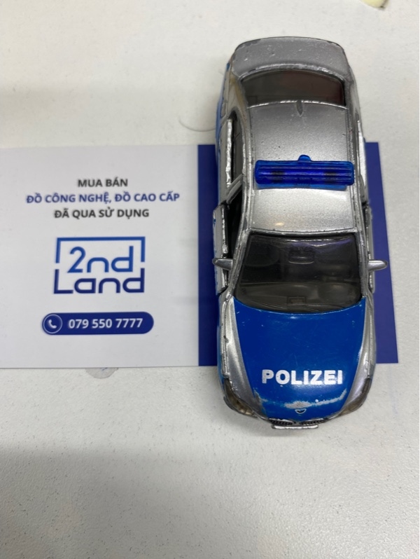 Mô hình xe cảnh sát SIKU 1352 BMW 545i tỷ lệ 1:55 - Màu trắng xanh - Ngoại hình 96% - Body