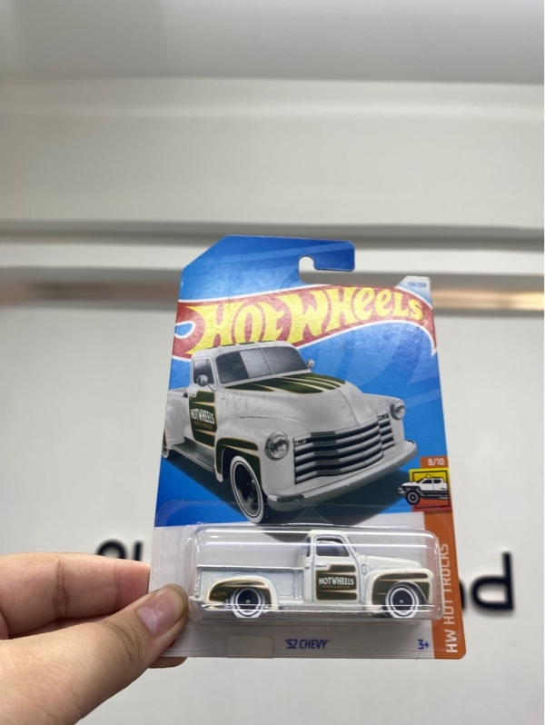 Mô hình xe Hot Wheels '52 Chevy - Màu trắng - Newseal