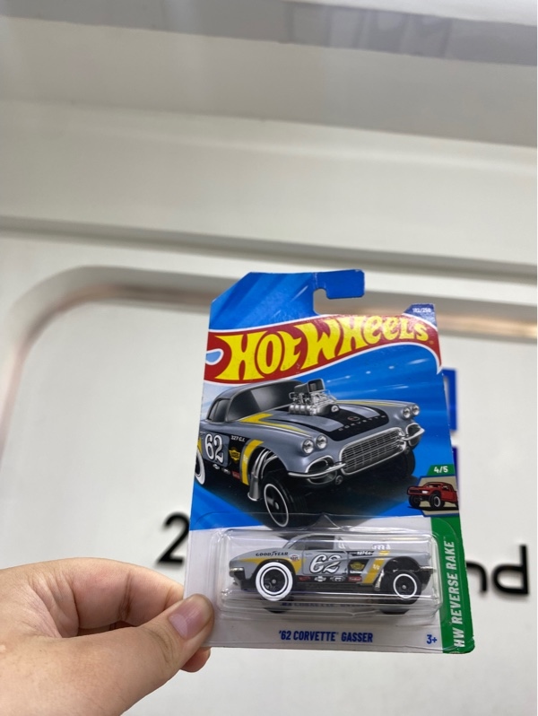Mô hình xe Hot Wheels 62 CORVETTE GASSER - Màu xám bạc - Newseal