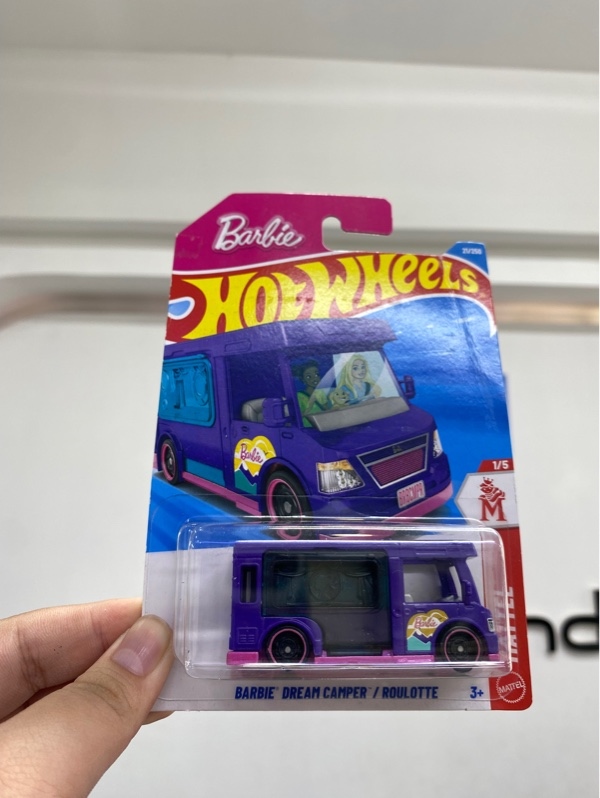 Mô hình xe hot wheels Barbie Dream Camper / Roulotte - Màu tím - Newseal