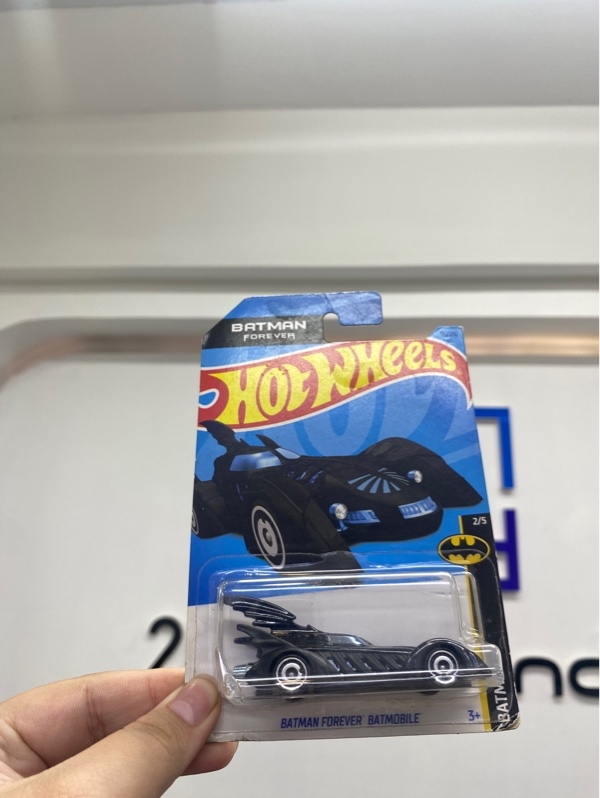 Mô hình xe Hot Wheels Batman Forever Batmobile - Màu đen - Newseal