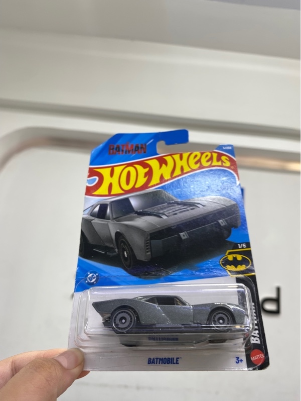 Mô hình xe Hot Wheels BATMOBILE - Màu xám - Newseal