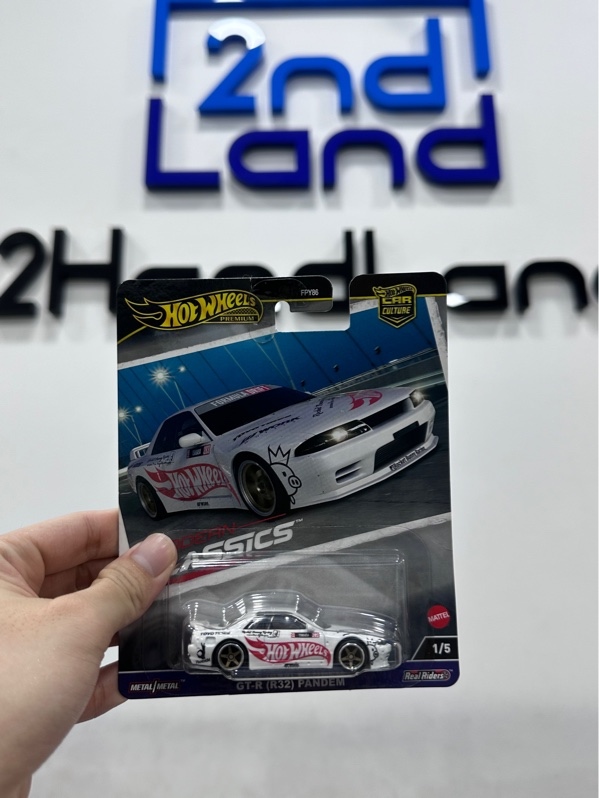 Mô hình xe Hot Wheels Car Culture Modern Classics Nissan Skyline GT-R (R32) Pandem thuộc dòng Car Culture - Modern Classics - Newseal