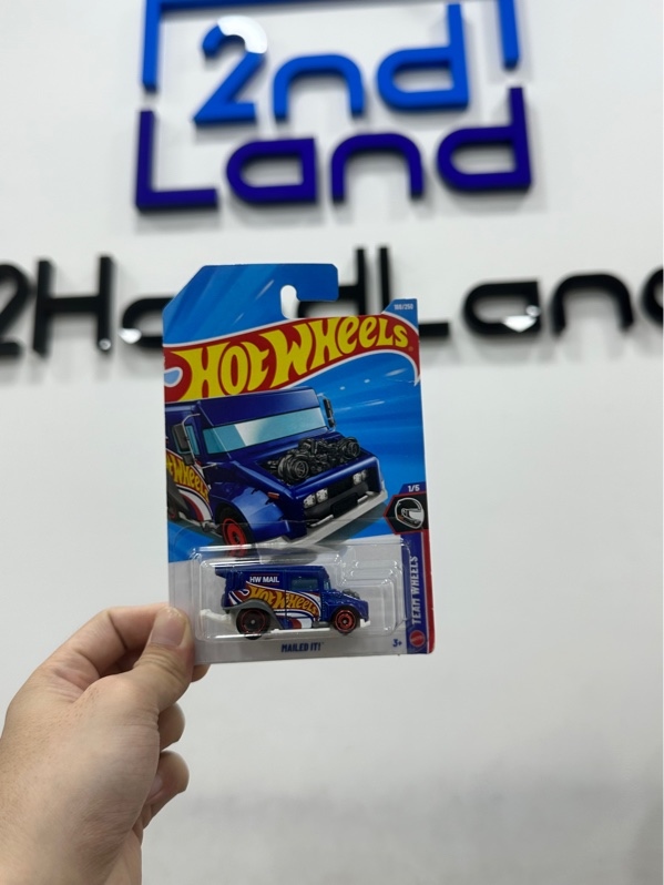 Mô hình xe Hot Wheels - "Mailed It!" màu xanh dương, thuộc dòng HW Art Cars - Newseal