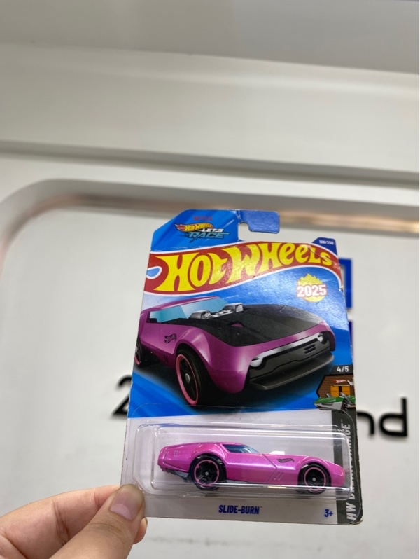 Mô hình xe Hot Wheels Slide-Burn - Màu hồng - Newseal