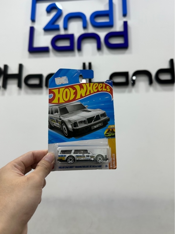 Mô hình xe Hot Wheels - Volvo 240 Drift Wagon - Màu bạc - Newseal