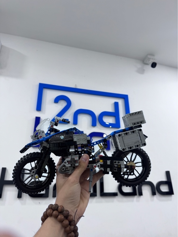 Mô hình xe máy LEGO Technic BMW R 1200 GS Adventure - Màu đen - Ngoại hình 97% - Dính keo, bong decal sau - Body