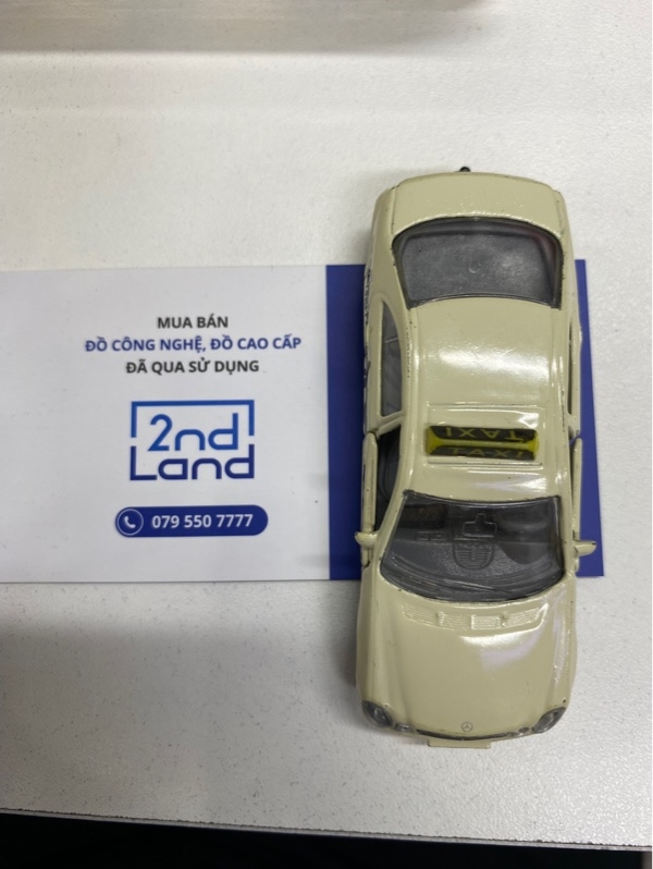 Mô hình xe taxi Mercedes-Benz E500 - Màu be - Ngoại hình 97.5% - Body