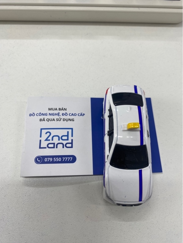 Mô hình xe Tomica No. 84 Toyota Crown Private Taxi 1:66 - Màu trắng - Ngoại hình 97.5% - Body