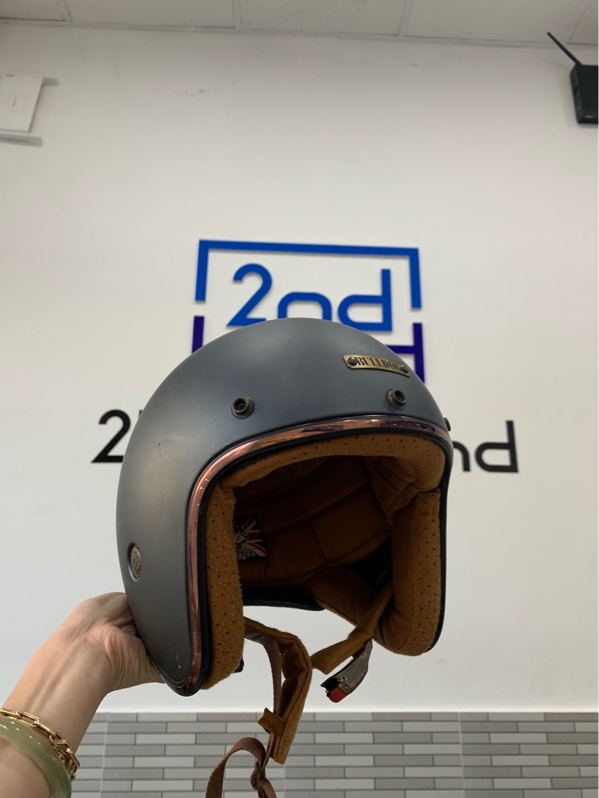 Mũ bảo hiểm Bulldog 3/4 - Màu xám - Ngoại hình: 97% - Kèm túi đựng