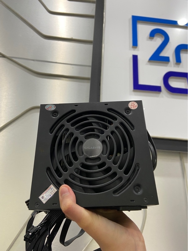 Nguồn Gigabyte P550B 550W - Màu đen - Ngoại hình: 98% - Kèm nguồn