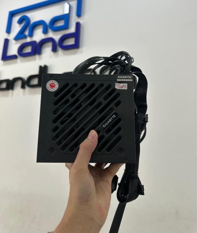Nguồn máy tính Gigabyte P650SS 650W 80 Plus Silver GP-P650SS - Màu đen - Ngoại hình 98% - Fullbox
