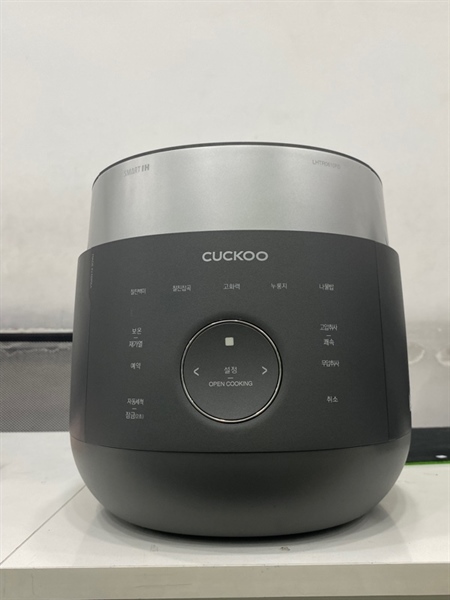 Nồi cơm điện cao tầng CucKoo - Model CRP-LHTR0610FD - 1.08 Lít - công suất 1090W - Màu xám - Ngoại hình 98% - Body