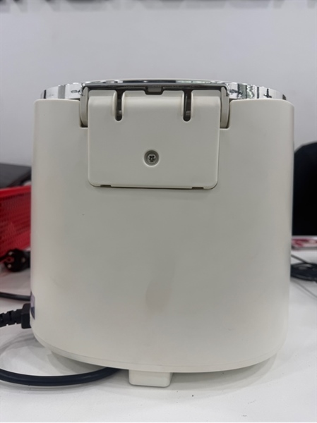 Nồi cơm điện Lock n Lock - Model EJR384IVY - 1,2 Lít - Màu trắng - Ngoại hình 98% - lòng nồi móp 1 chỗ - Body 2