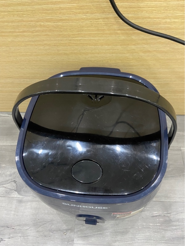 Nồi cơm điện Sunhouse 1.8L - Màu xanh - Ngoại hình: 97% - FullBox